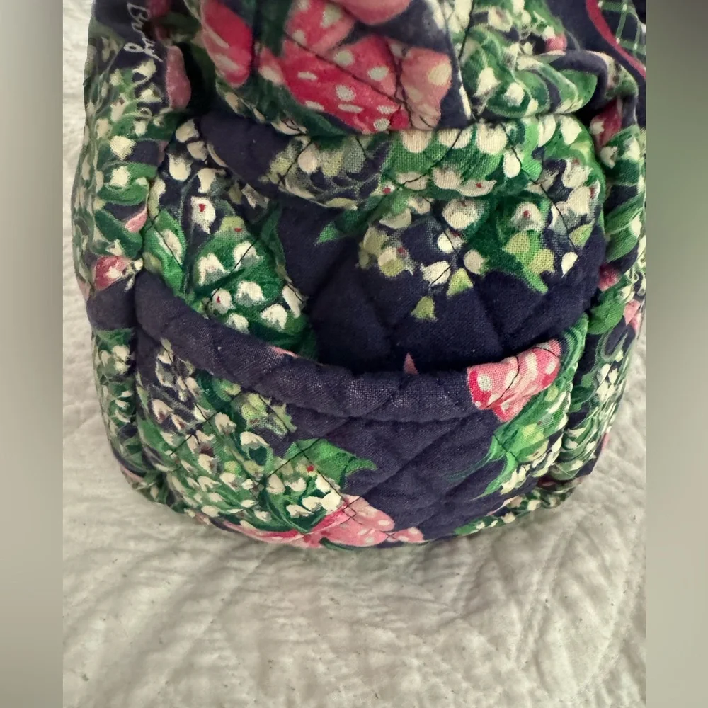 Vera Bradley purse Lilly of the valley with bows - Picture 3 of 11